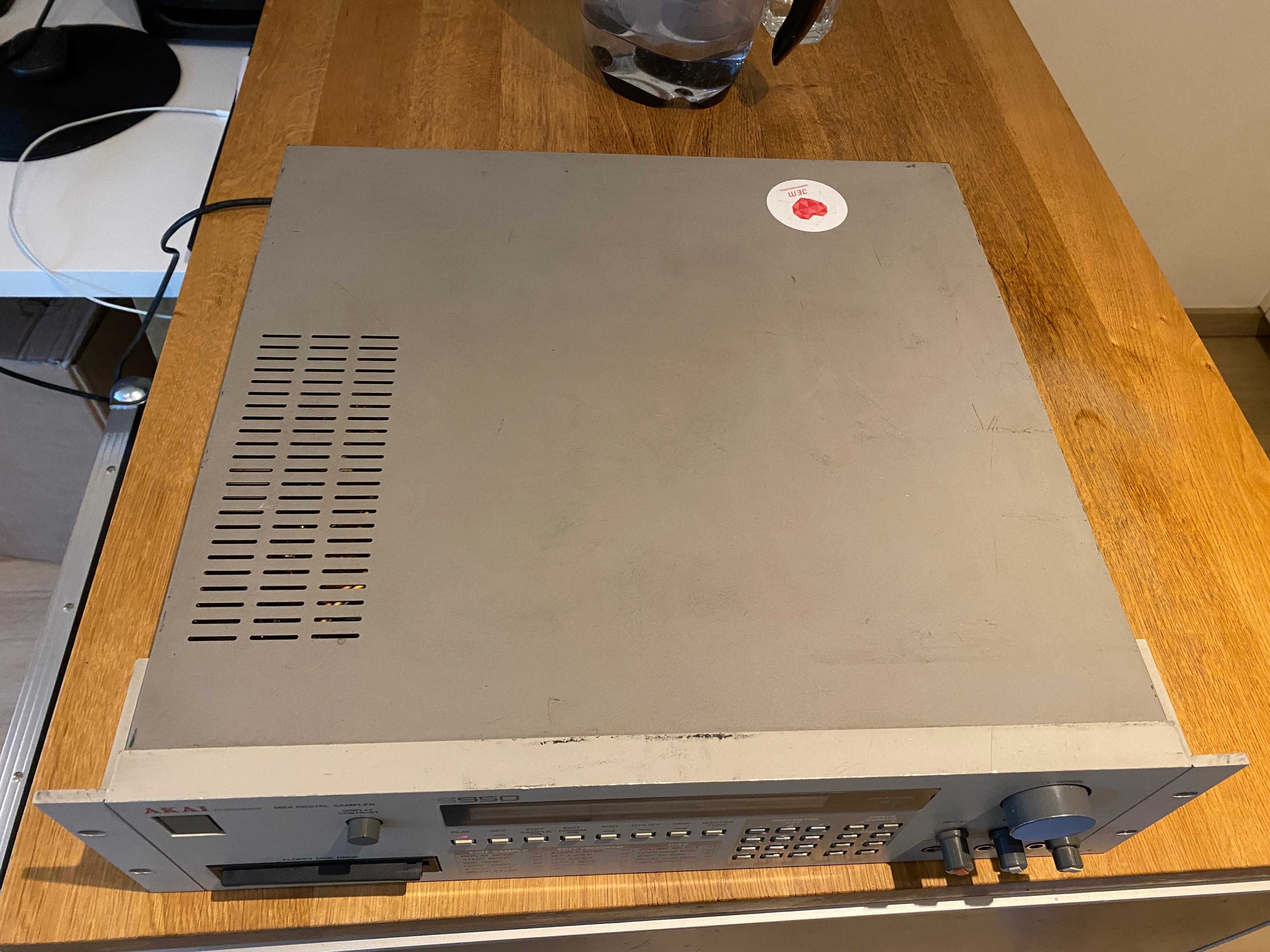Akai S950 max 2,25MB RAM OS 1.2 sampler 12 bit