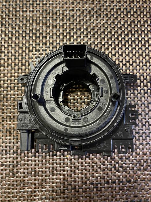 Подрулевой шлейф, шлейф руля 5Q0953569A 5Q0953569B VW Passat B8,Golf 7