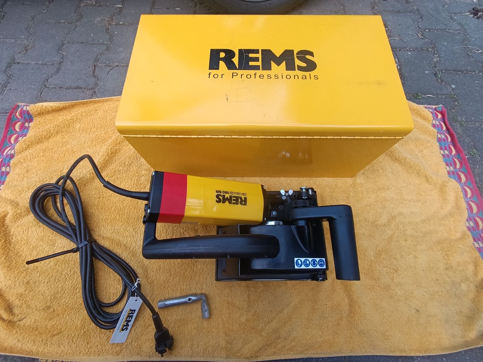 Bruzdownica REMS Krokodil 180 SR + 2 tarcze 185X07 L-