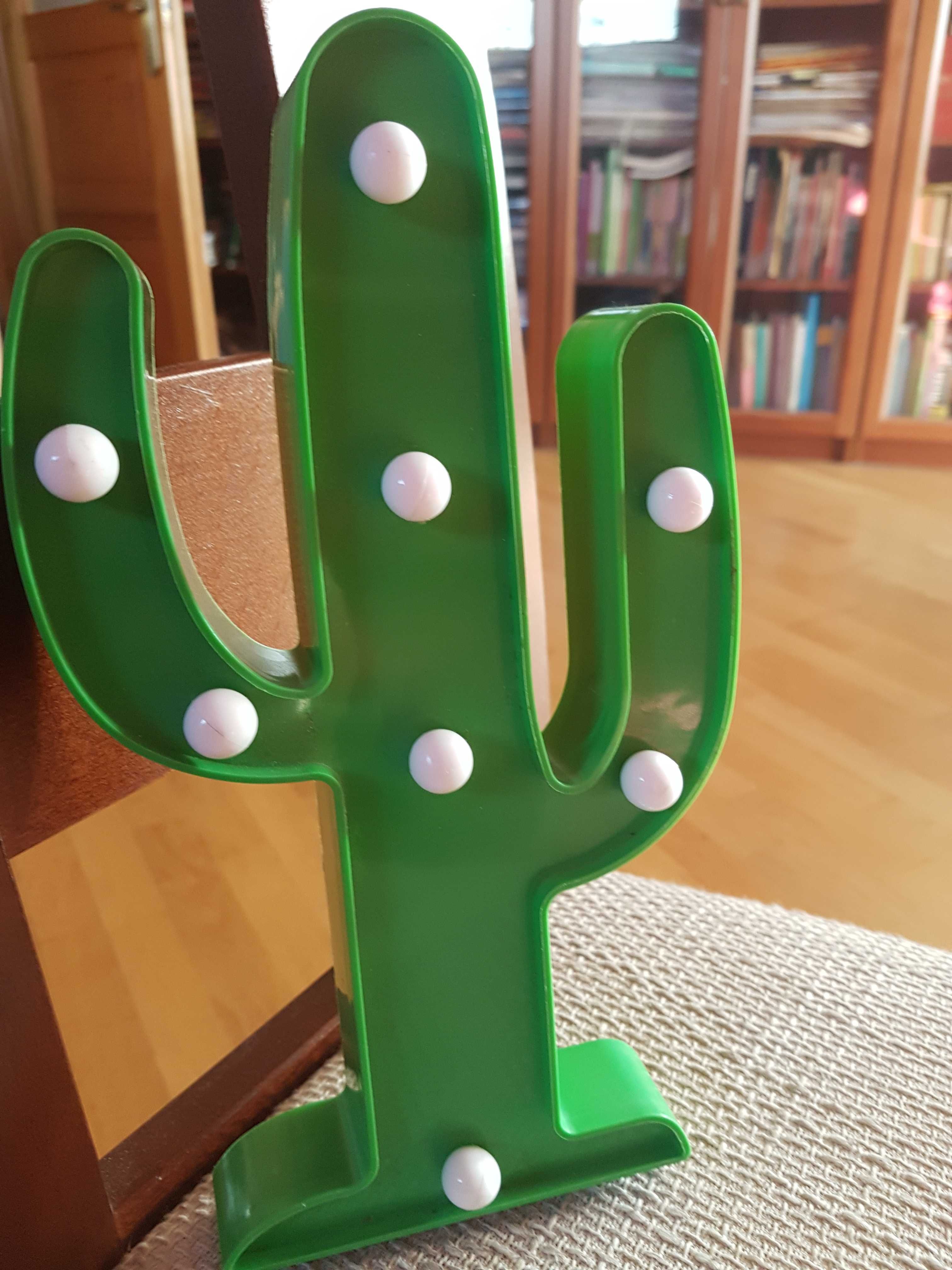 Lampka kaktus dla dziecka