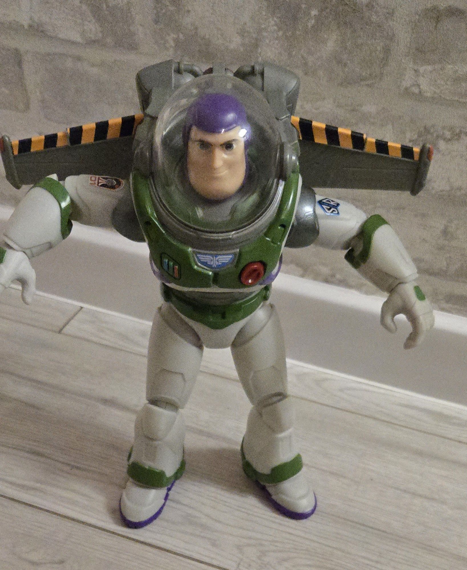 Toy Story Buuz Astral z parą wodną