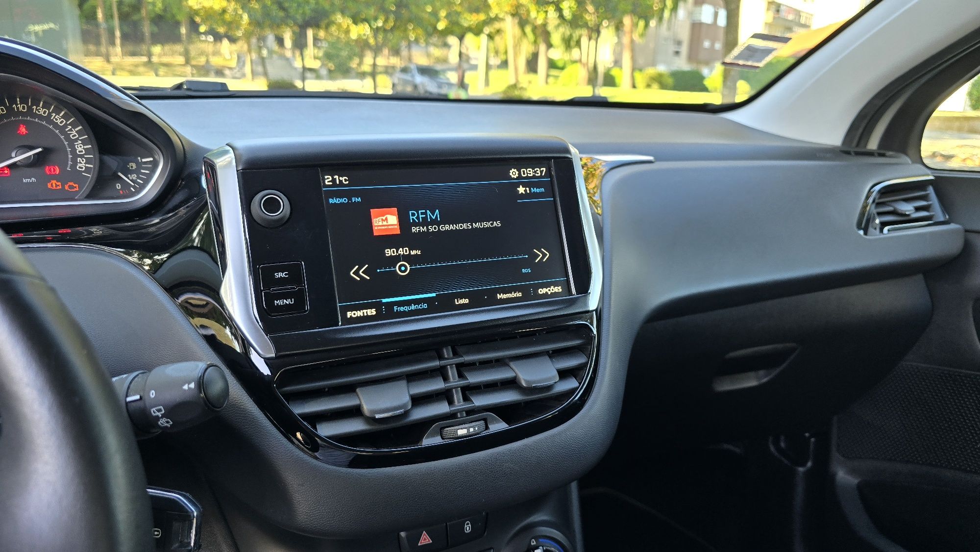 Peugeot 208 1.6Hdi