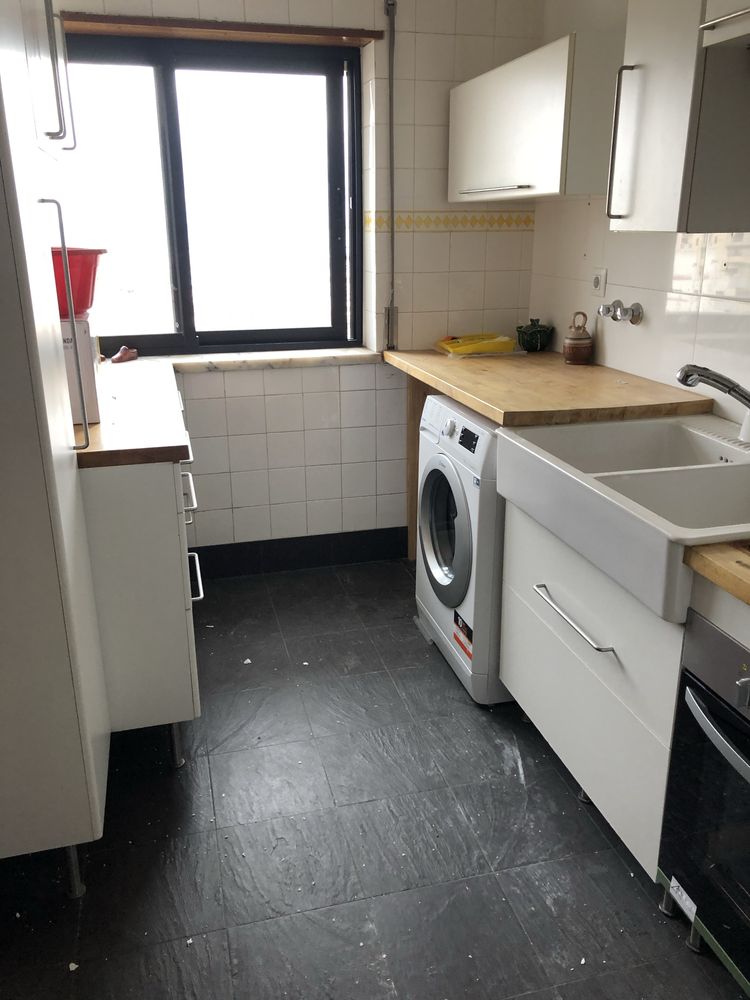 Quarto Almada junto ao metro Bento Goncalbes
