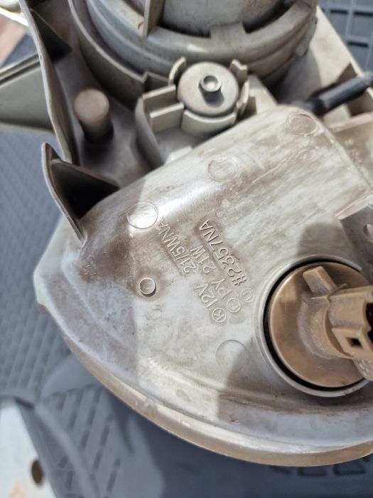 Farol esquerdo Kia Rio