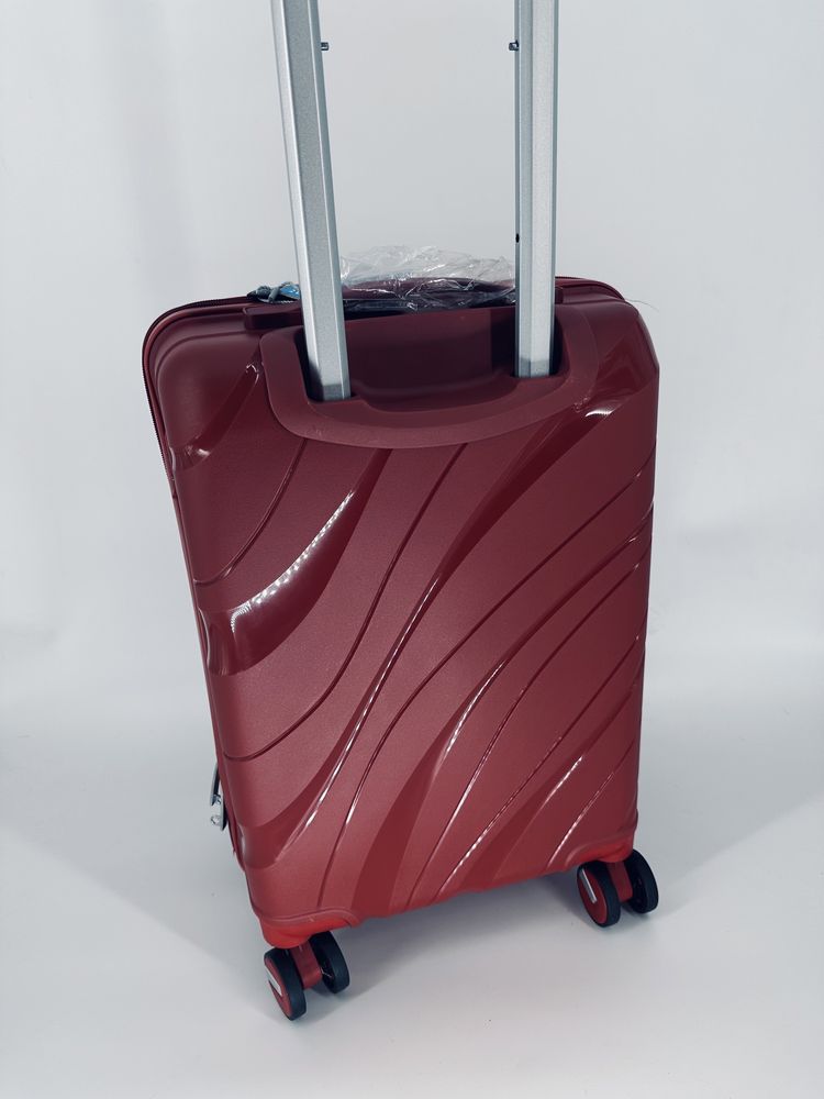 Nowa walizka kabinowa 55/40/20 polipropylen od RGL PP5