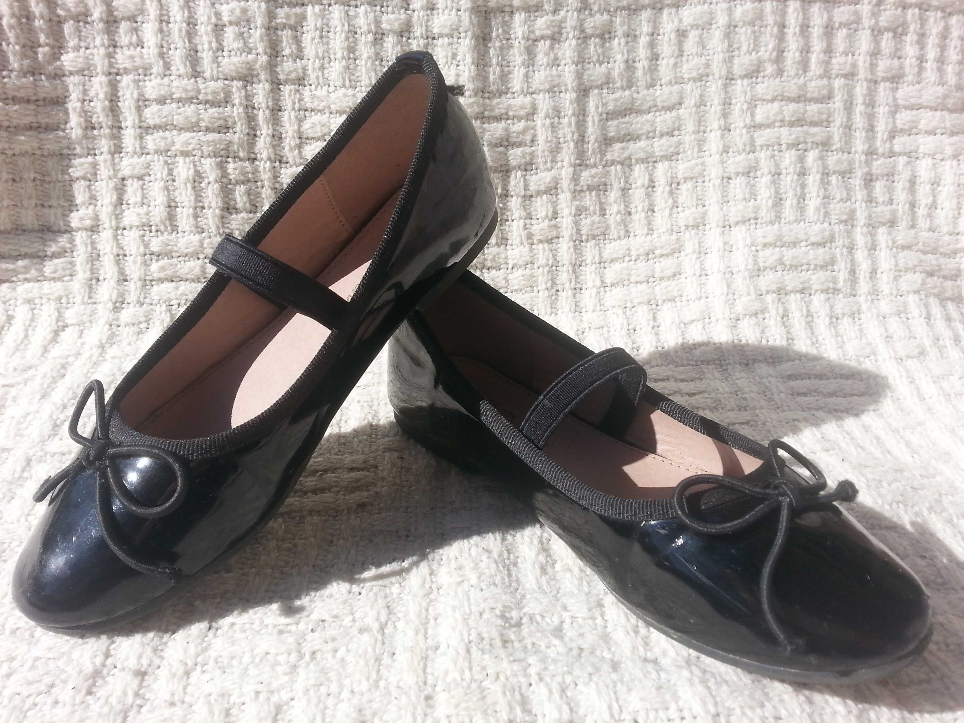 Buty balerinki r. 30 dla dziewczynki lakierowane czarne śliczne