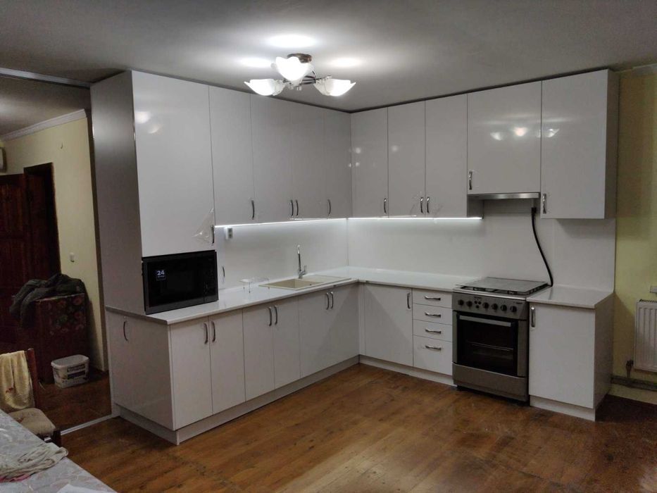 Кухня під замовлення, виготовлення, ДСП, МДФ, Акрил, Блюм