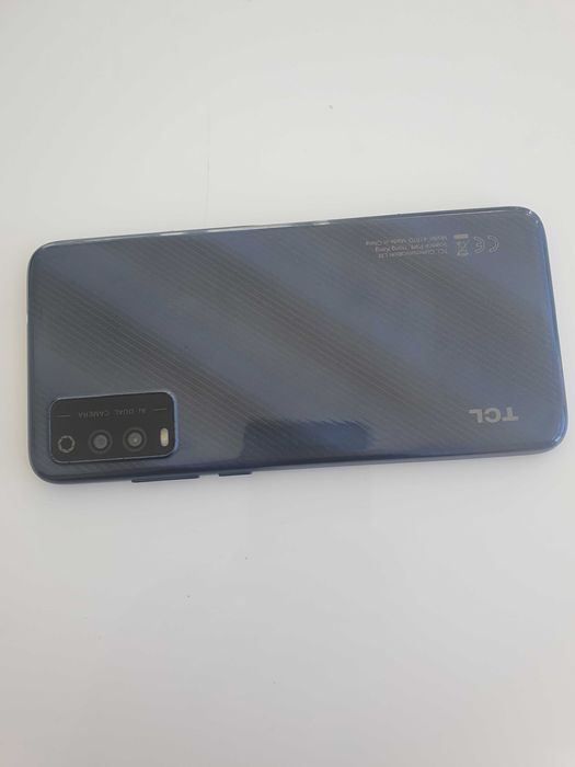 Telefon TCL (plus ładowarka). Szybka wysyłka lub odbiór osobisty.