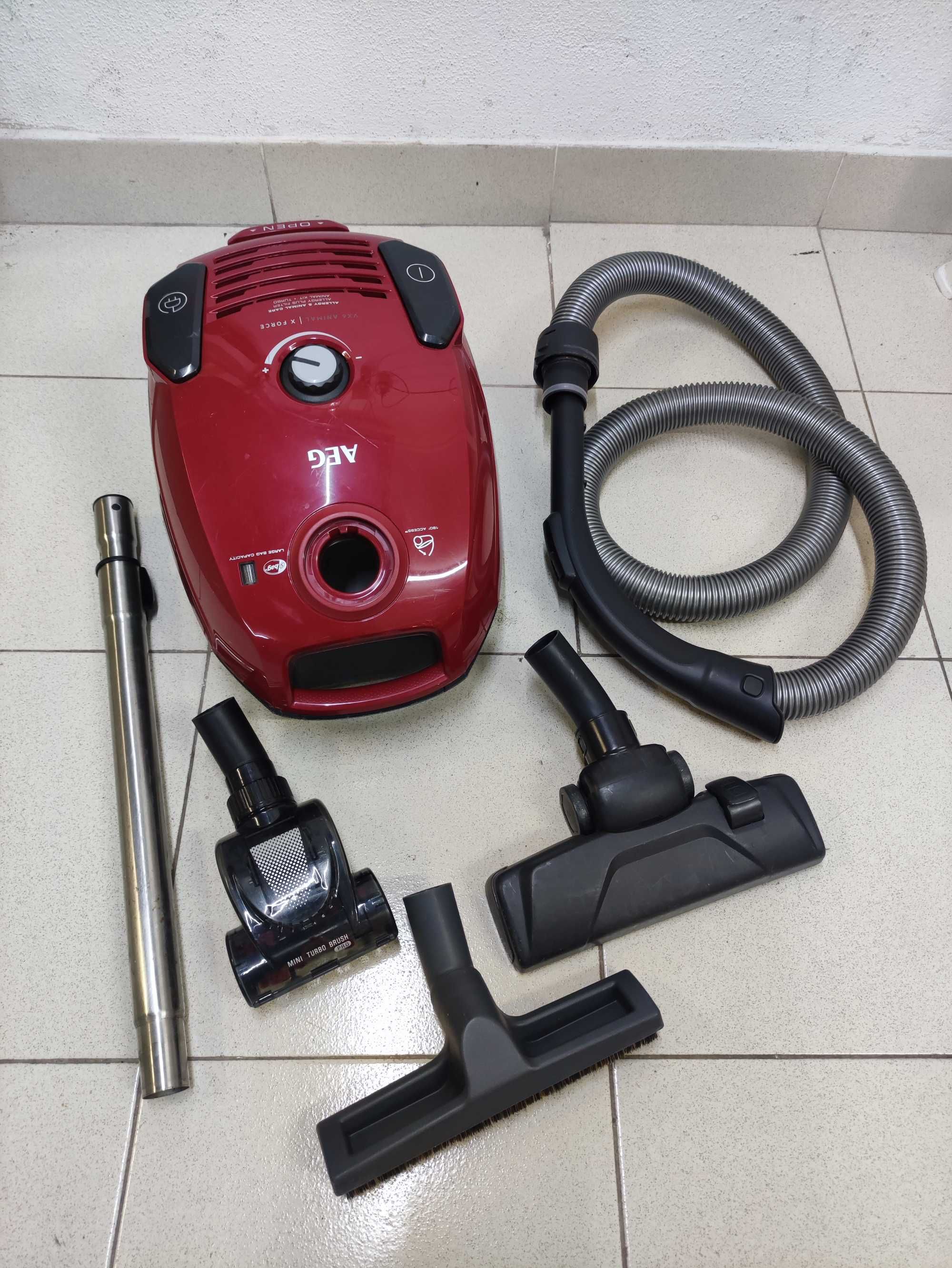 Aspirador de saco AEG VX6 Animal X-Power - DP1