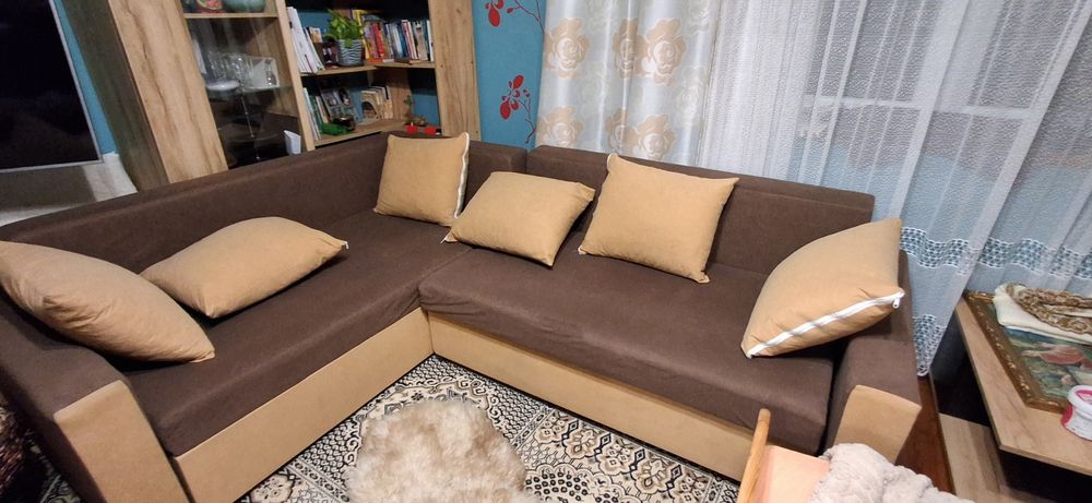 Duży narożnik w dobrym stanie techniczym