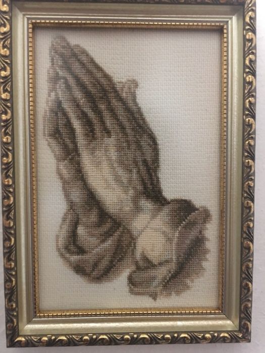 Картина вишита хрестиком «Руки» Молитва