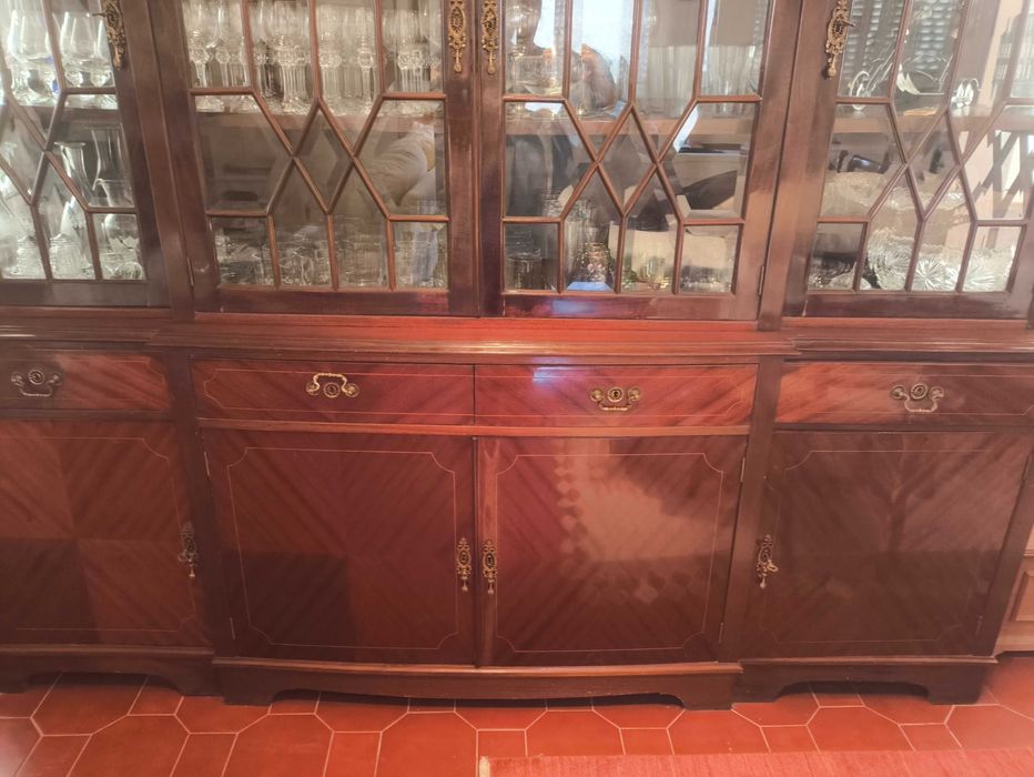 Sala de Jantar raiz de nogueira antiga