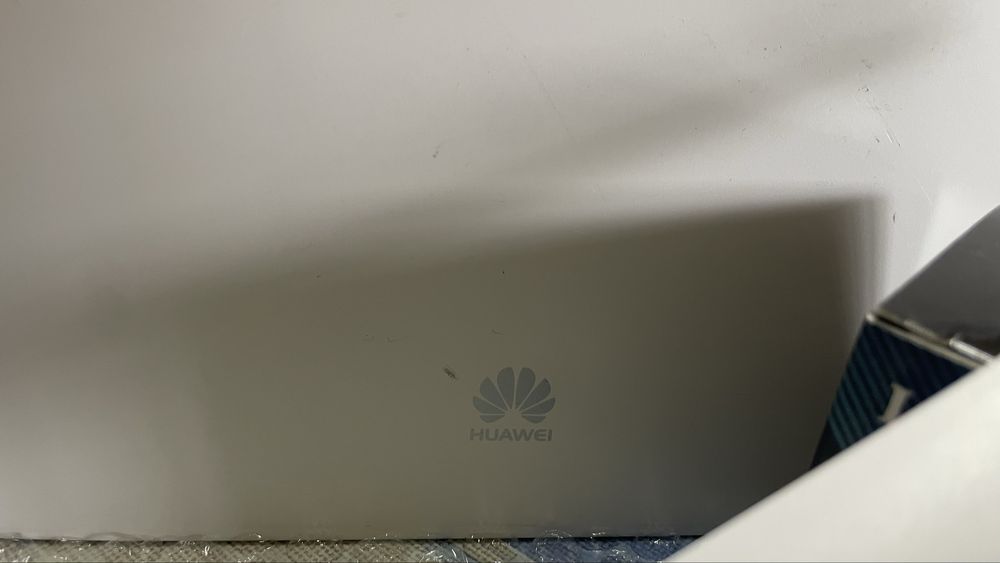 Vendo Router Huawei 5G - livre para todas as redes