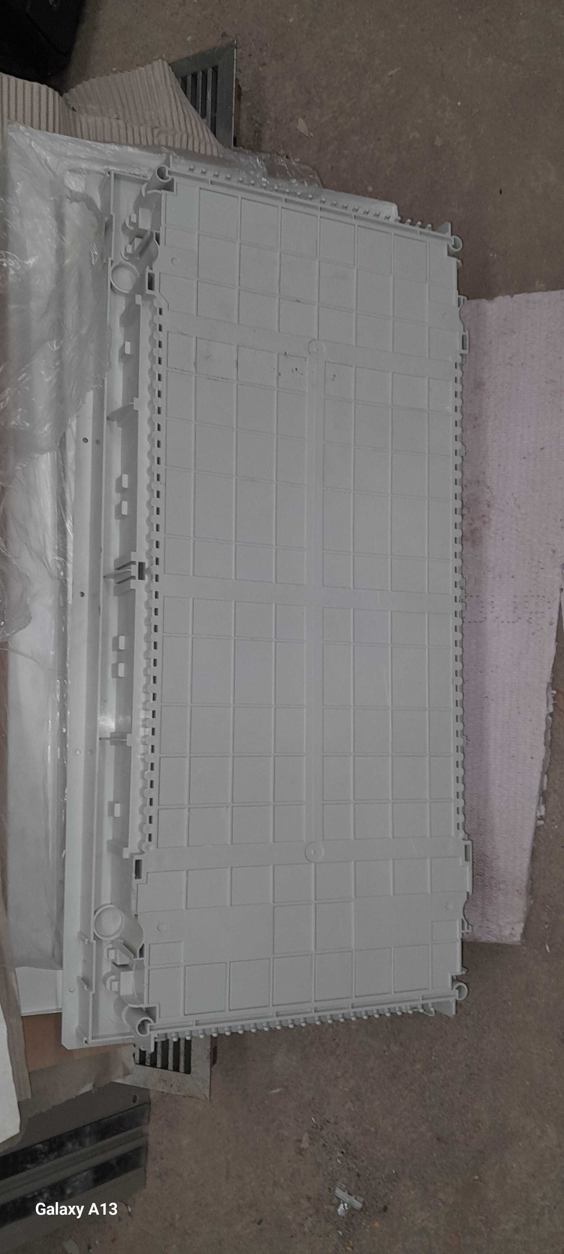 Quadro iletrico de imbutir