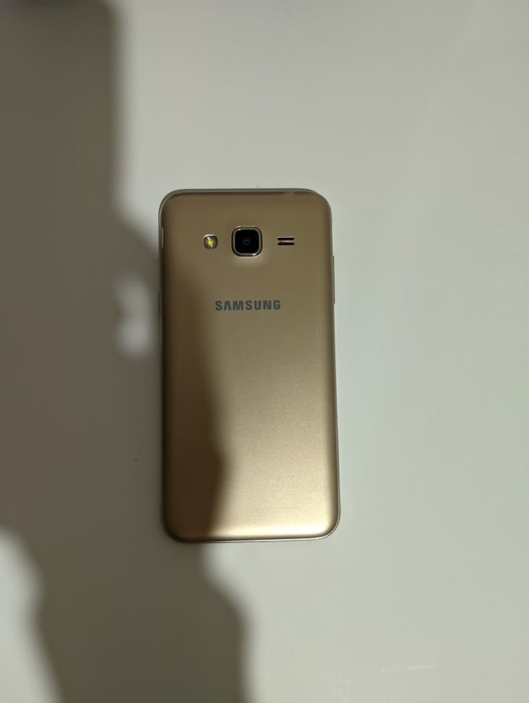 Samsung Galaxy J3 2016