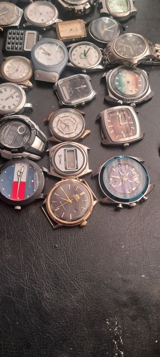 Zestaw zegarków 24 szt.