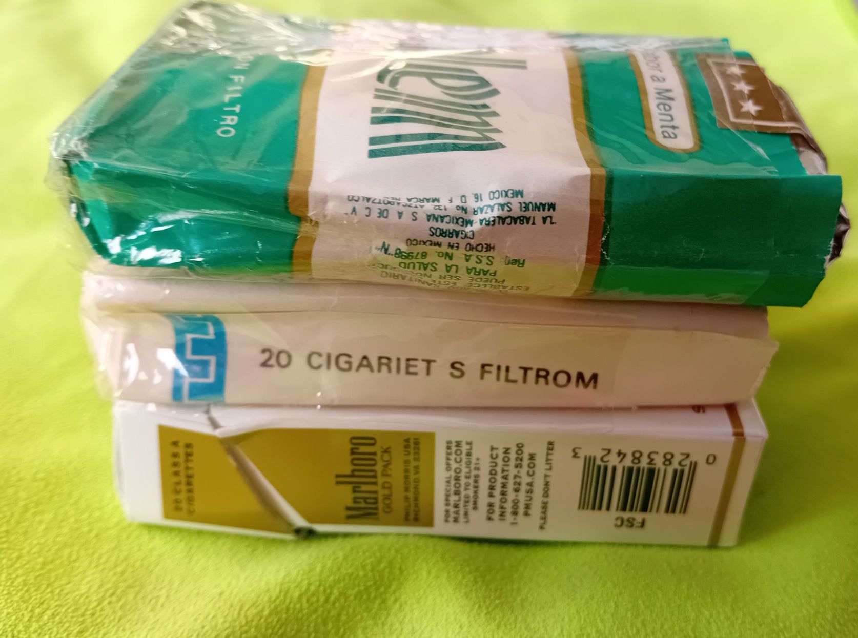 Trzy opakowania kolekcjonerskie+Camel gratis