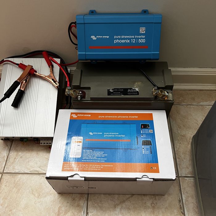 Батарея / акумулятор 12v 110 інвертор Victron Energy 12/230 500VA