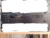 Sampler 12-bit Roland S-550 (1987)