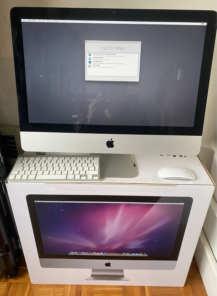 iMac 2011 21’ com rato e teclado e caixa original muito bom estado