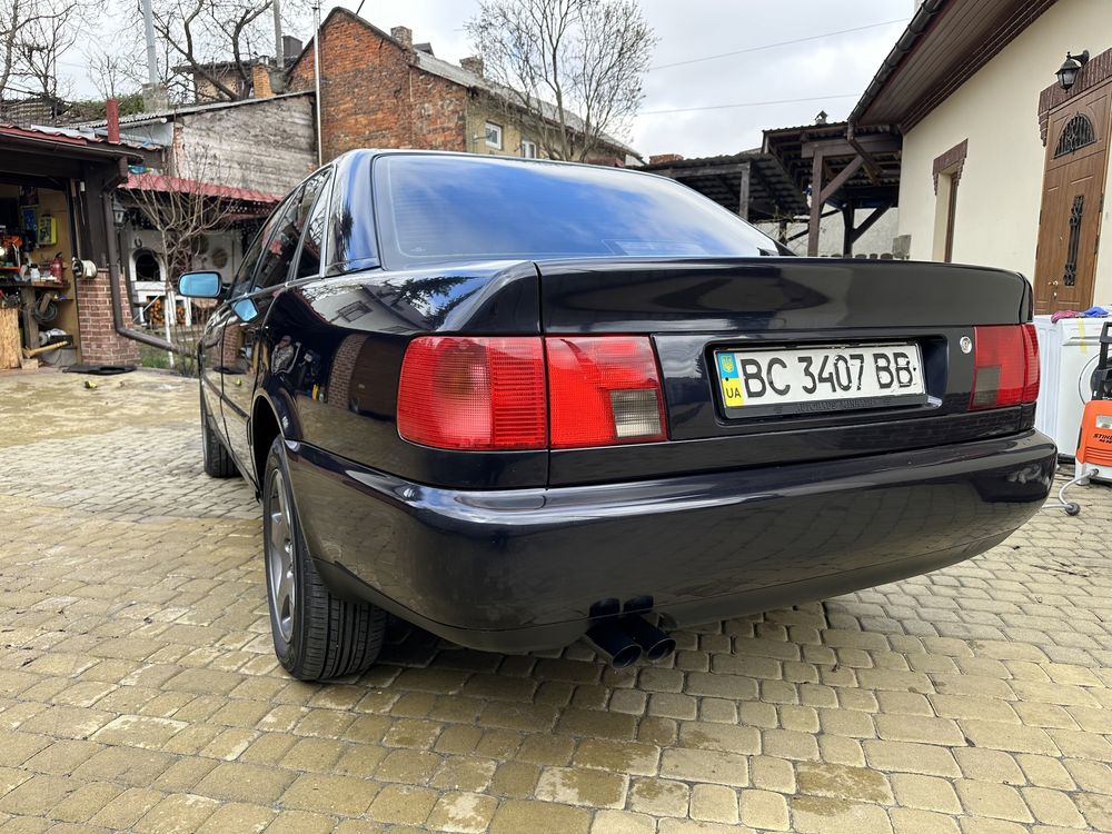 Audi a6 c4. 2.6 gaz