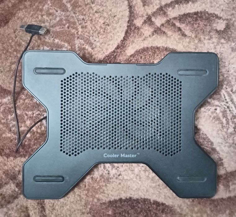 Подставка под ноутбук