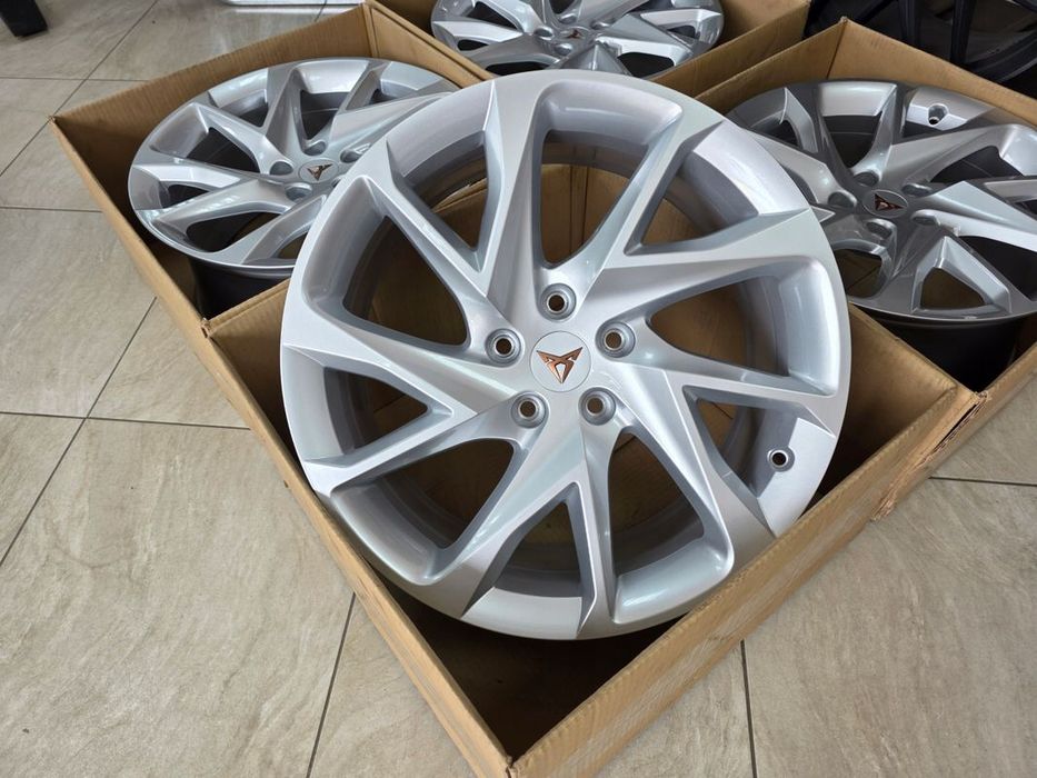 Oryginalne Felgi Aluminiowe Cupra Formentor 18 Cali Vw Passat B7 B8 Ar