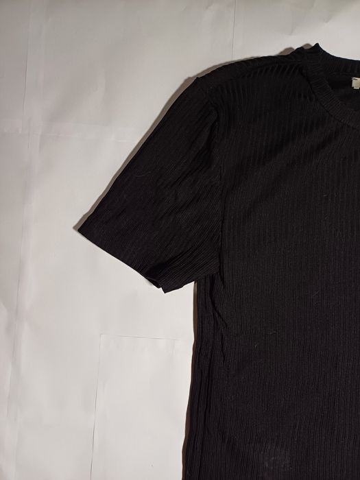 чёрная футболка женская