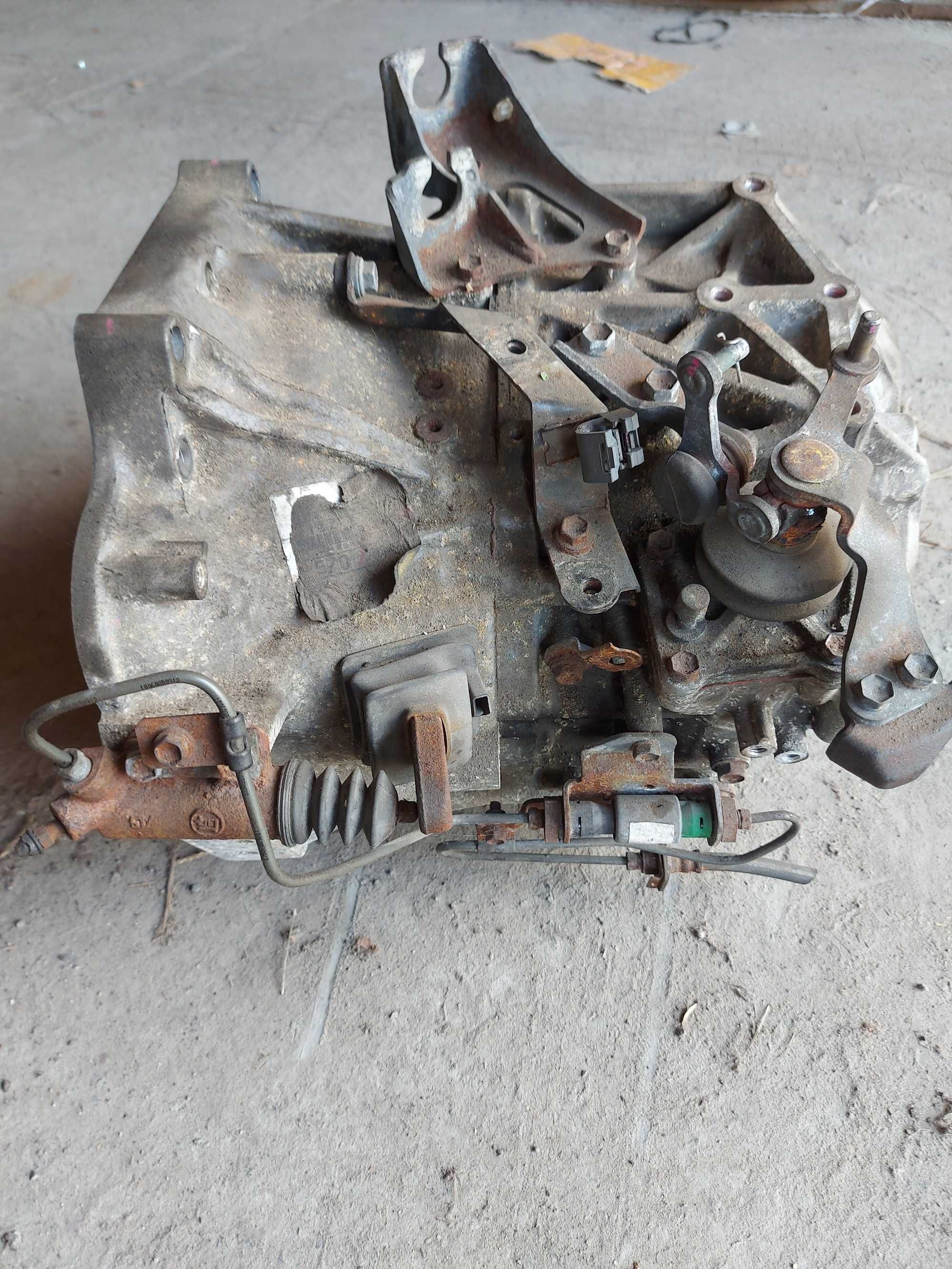 Коробка передач  Toyota verso 2010, 2.0 D