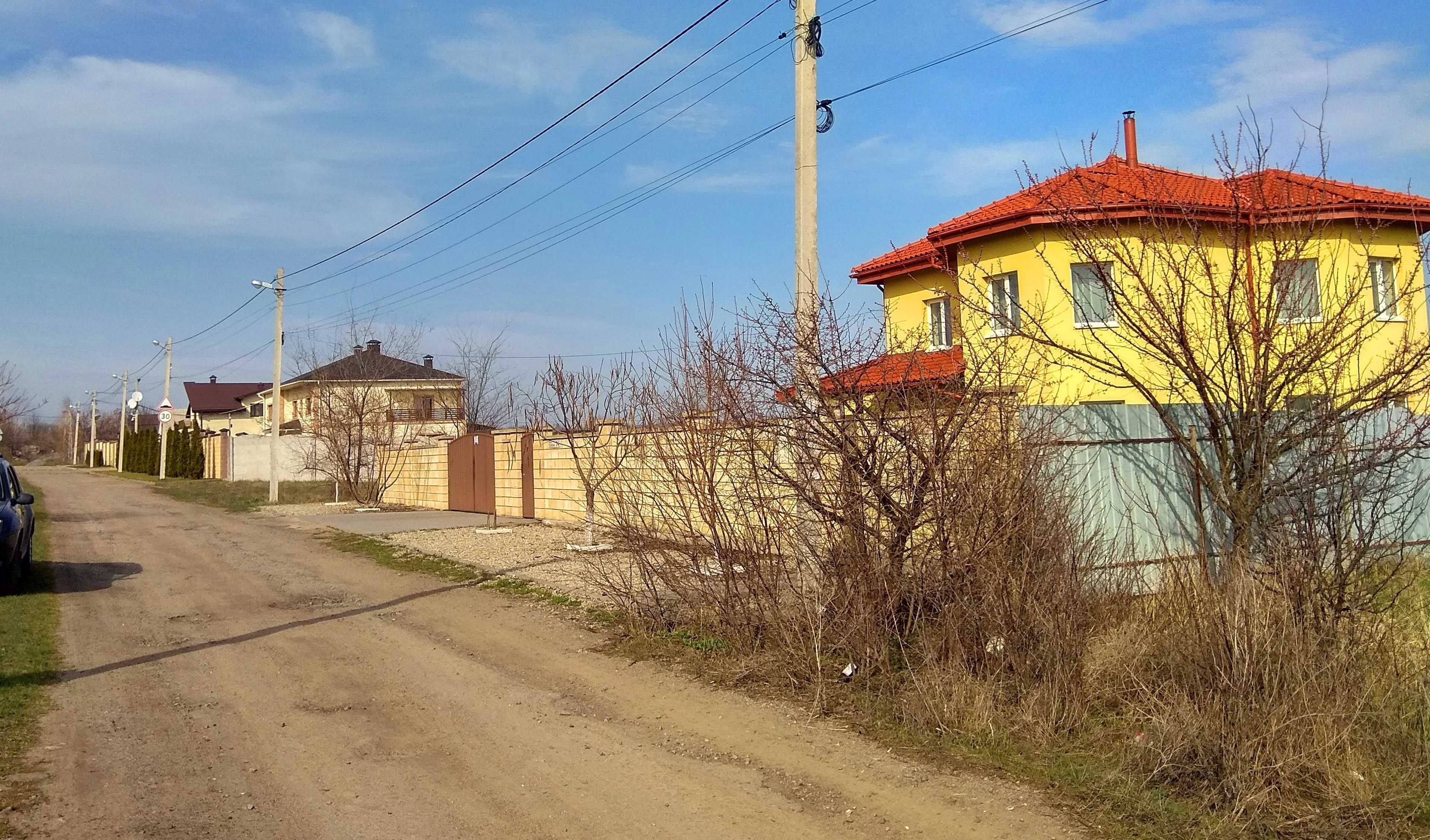 15 сот угловой ( 30 х 50 ) пригород Днепра 2 км Новоалександровка