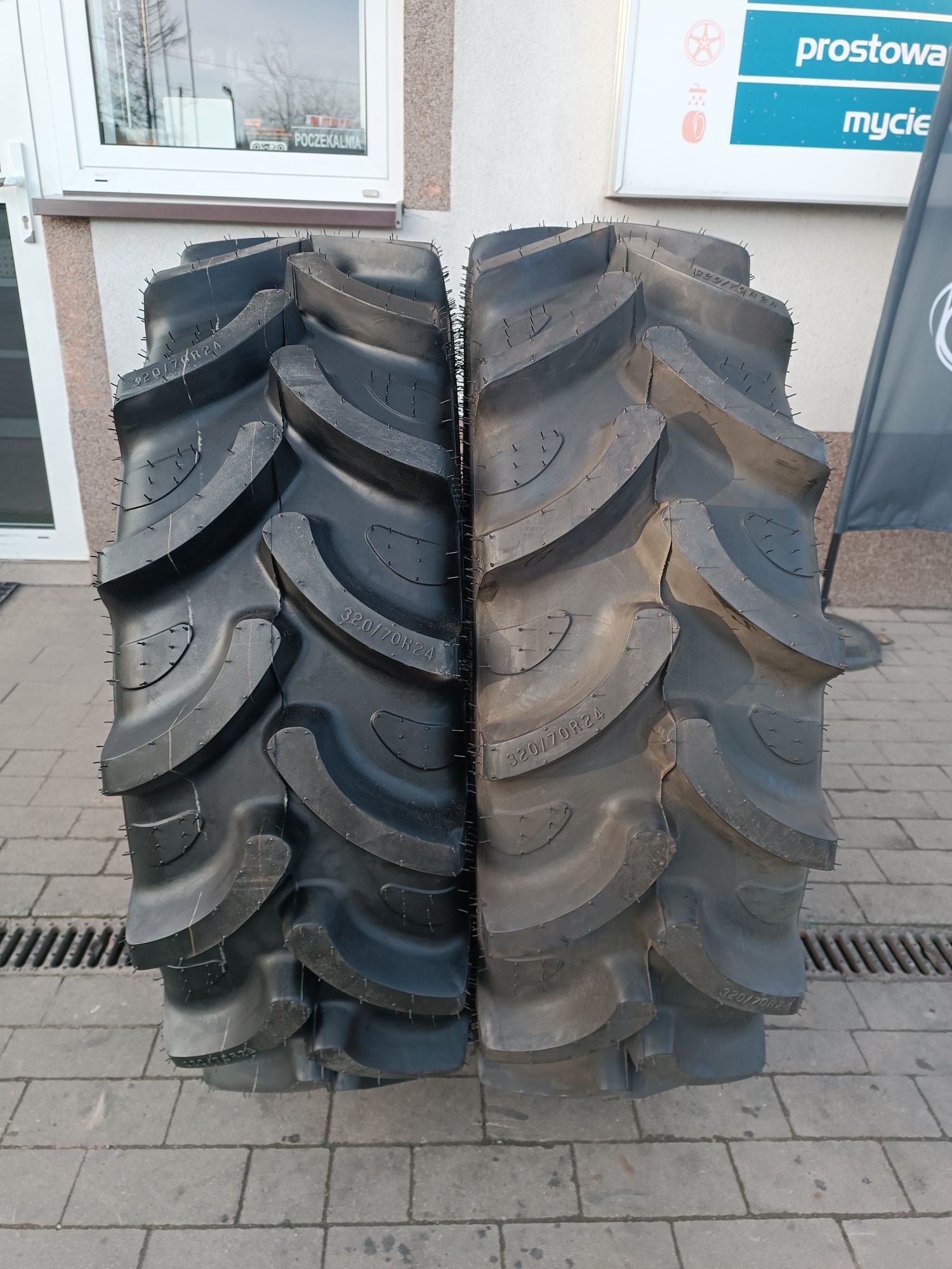 320/70R24 Galaxy Earth Pro Radial 700 NOWE  11.2R24