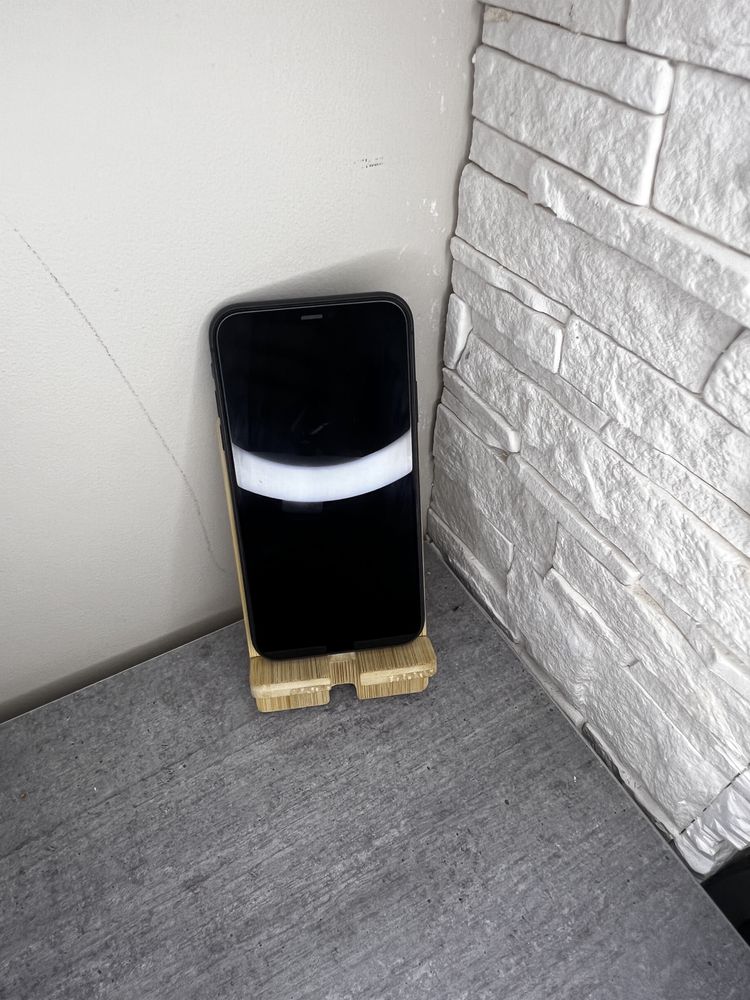 Iphone 11 jak nowy