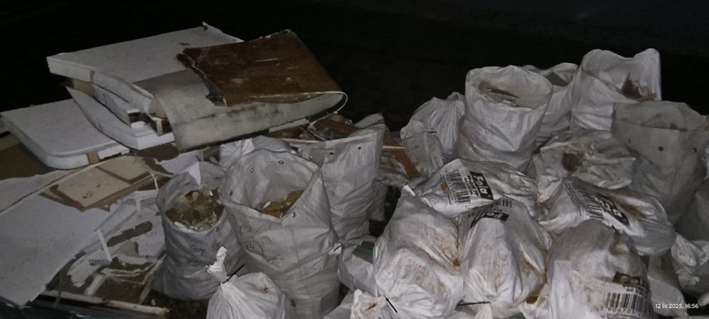 Oddam złom drewno iyp.