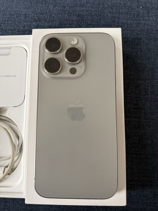 Продам iPhone 15 Pro 128