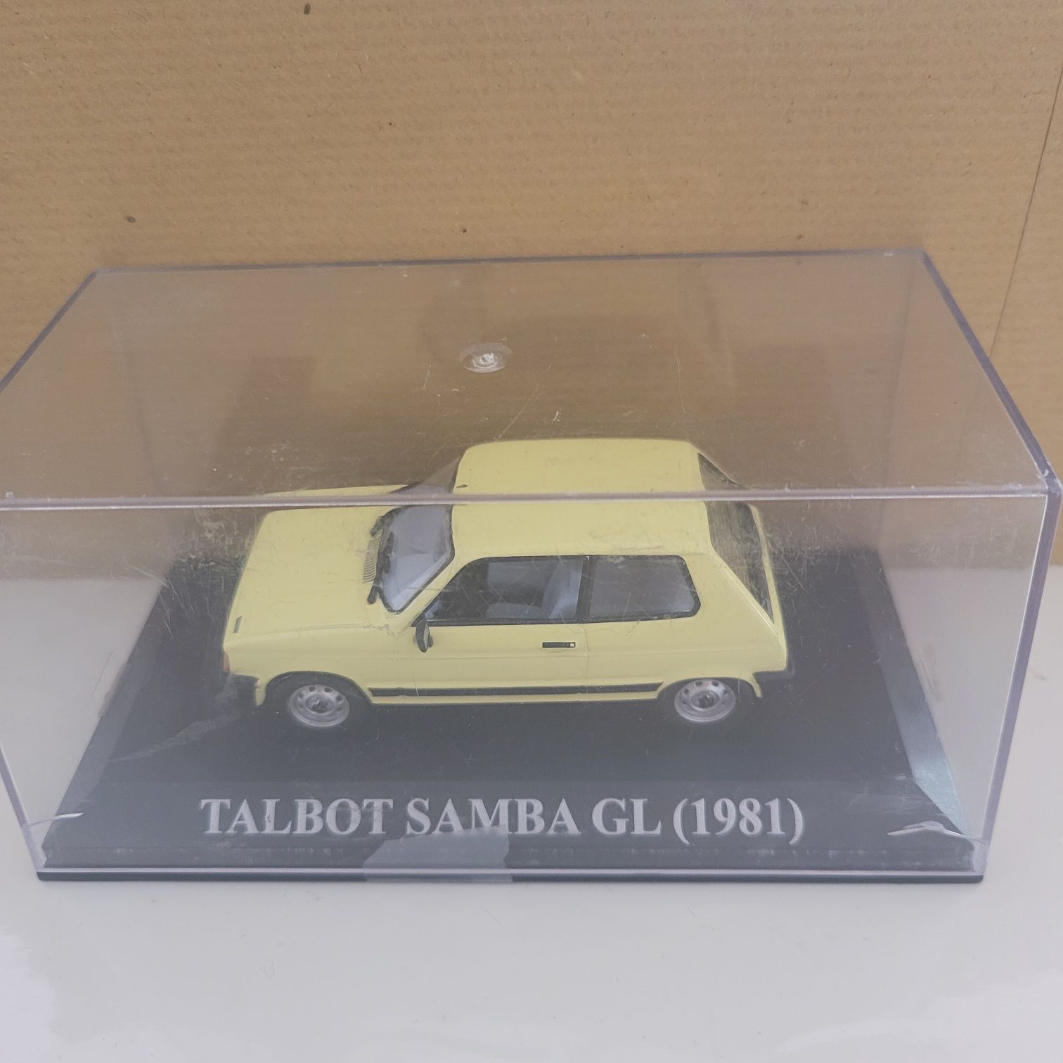 Carro miniatura.