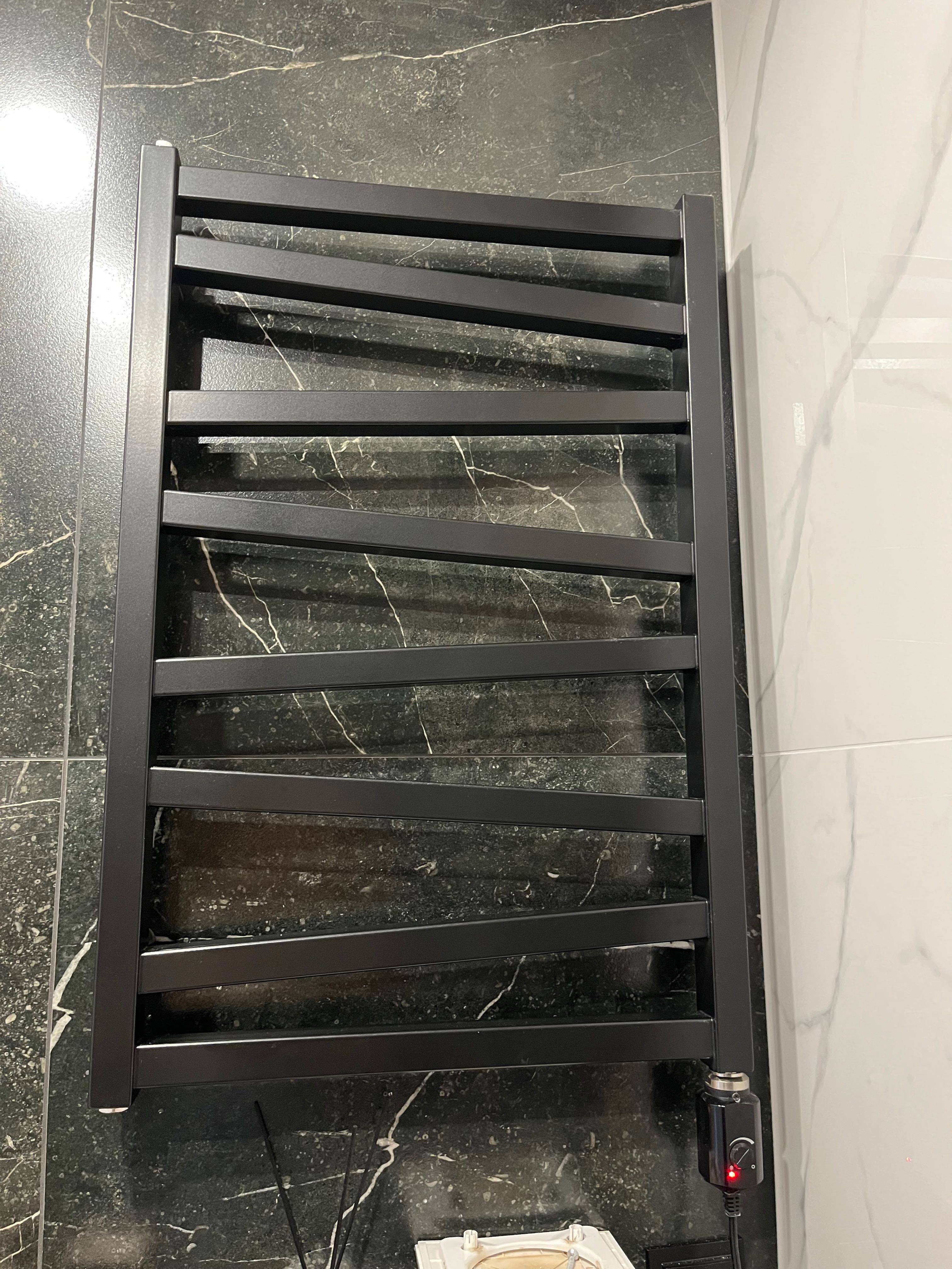 Grzejnik łazienkowy INOX 80/50 drabinka CZARNY Z grzałką elektryczny