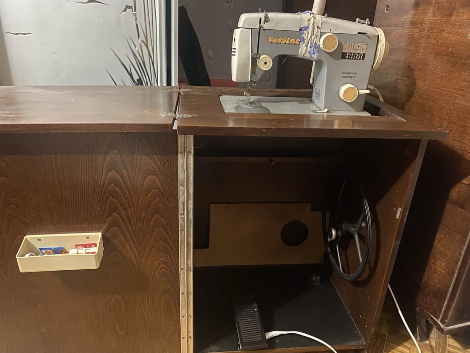Швейные  машинки Veritas,Подольск СССР 142 и портативная ГДР Juanita