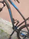 Bicicleta rockrider ST120 preta e azul como nova