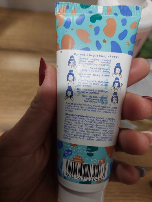 Kosmetyki szampon tonik maska peeling zestaw