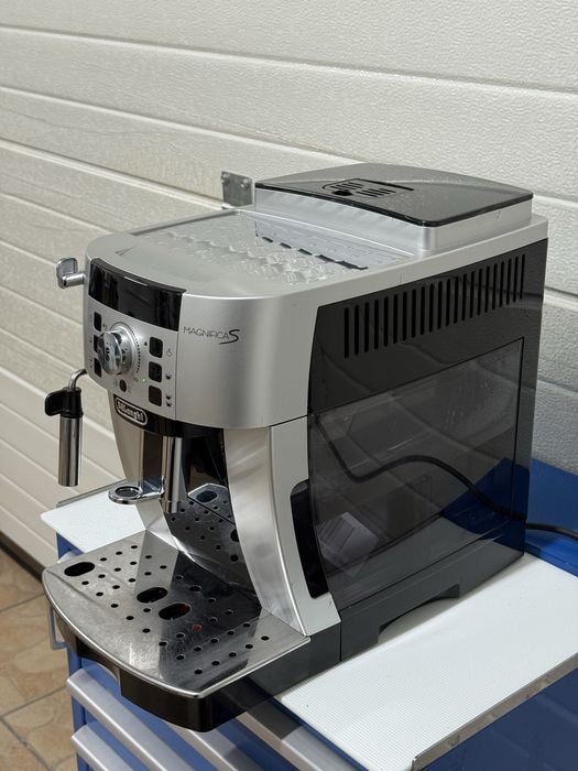 Кавомашина Delonghi Macnifica S Делонгі Делонджі