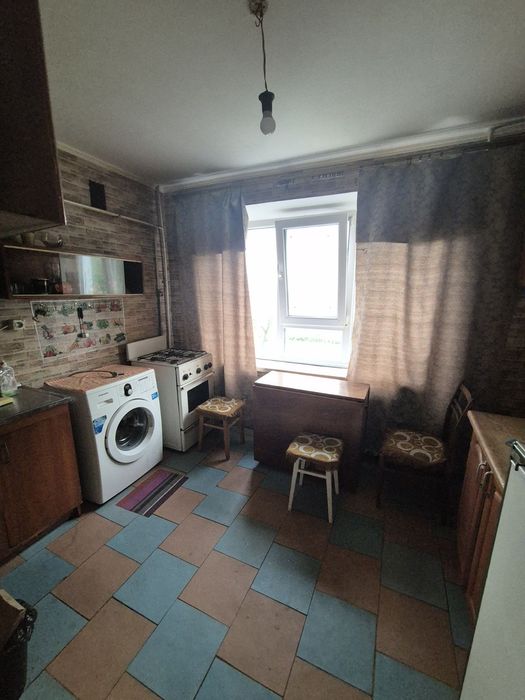 Продам 2-х кімнатну квартиру р-н ж/д вокзалу