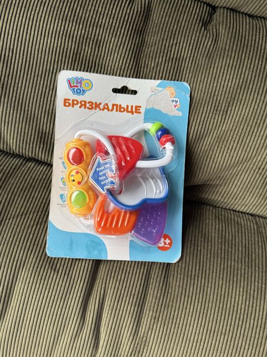 Брязкальце від 2 міс