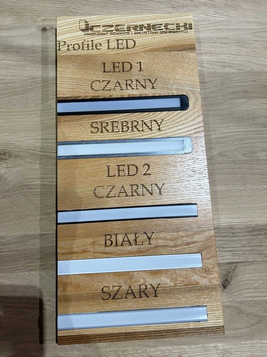 Stopnie półkowe dębowe orzech schody wspornikowe