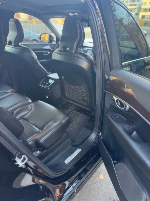 Volvo XC90 T6 Momentum      2019