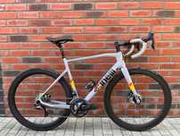 Cinelli Superstar Disc, Ultegra Di2, Chris King, roz. 54cm