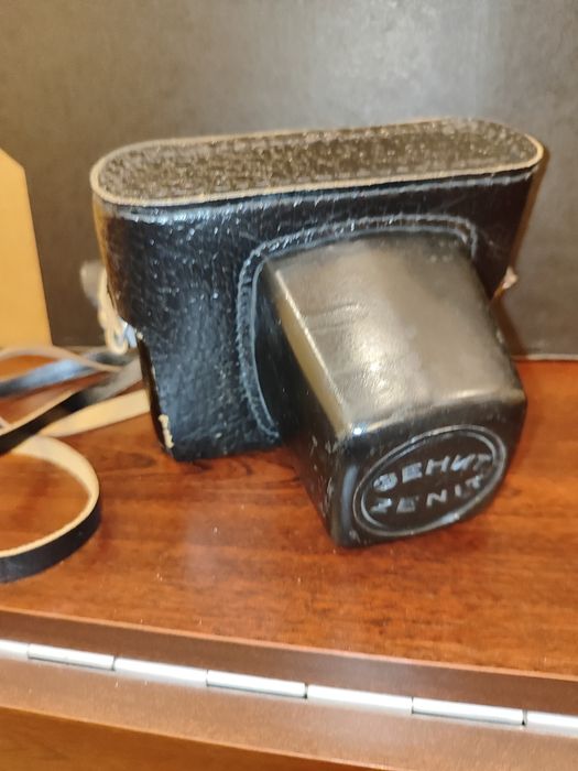 Фотоапарат Зеніт Е