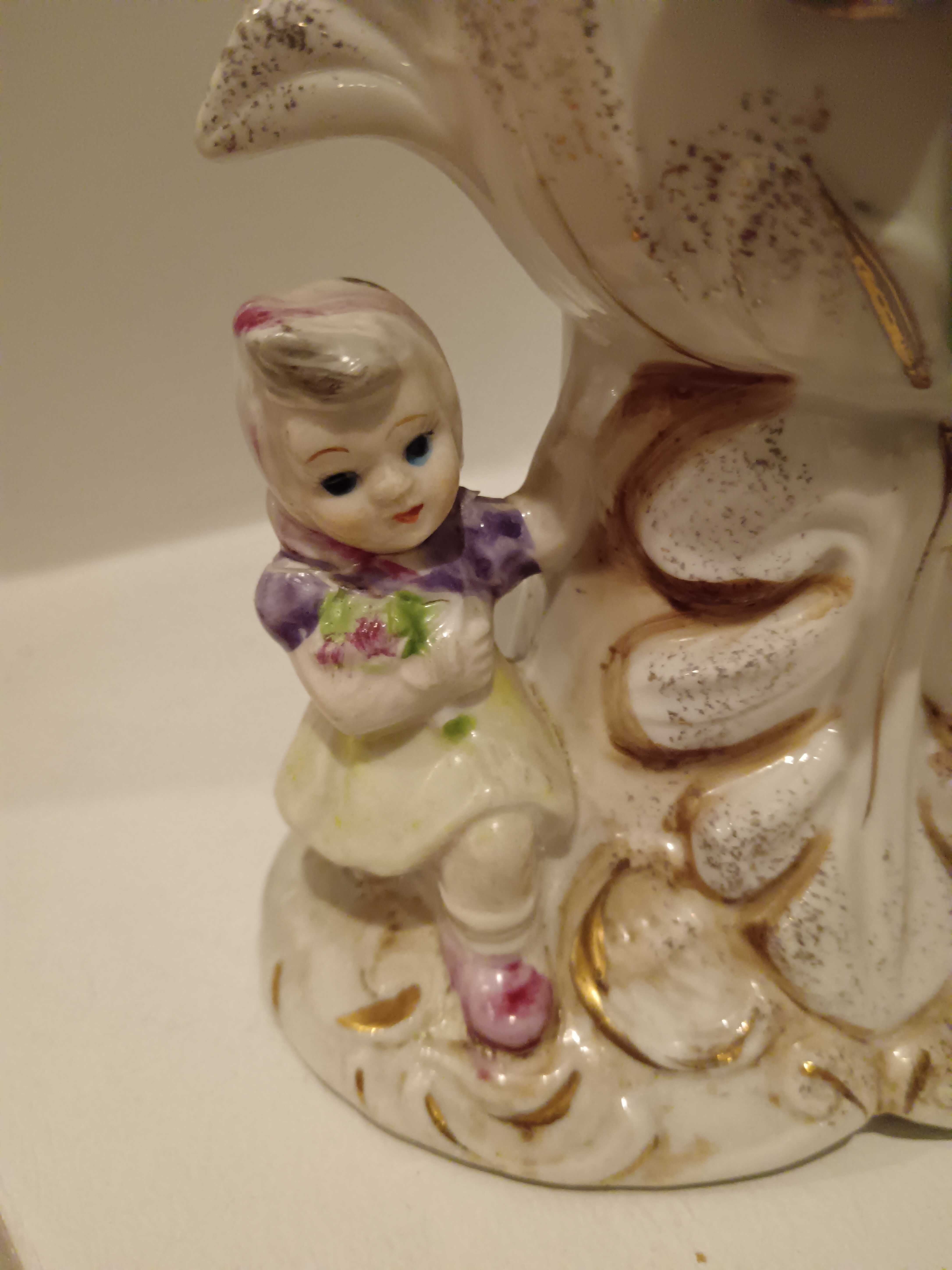 Jarra antiga em porcelana