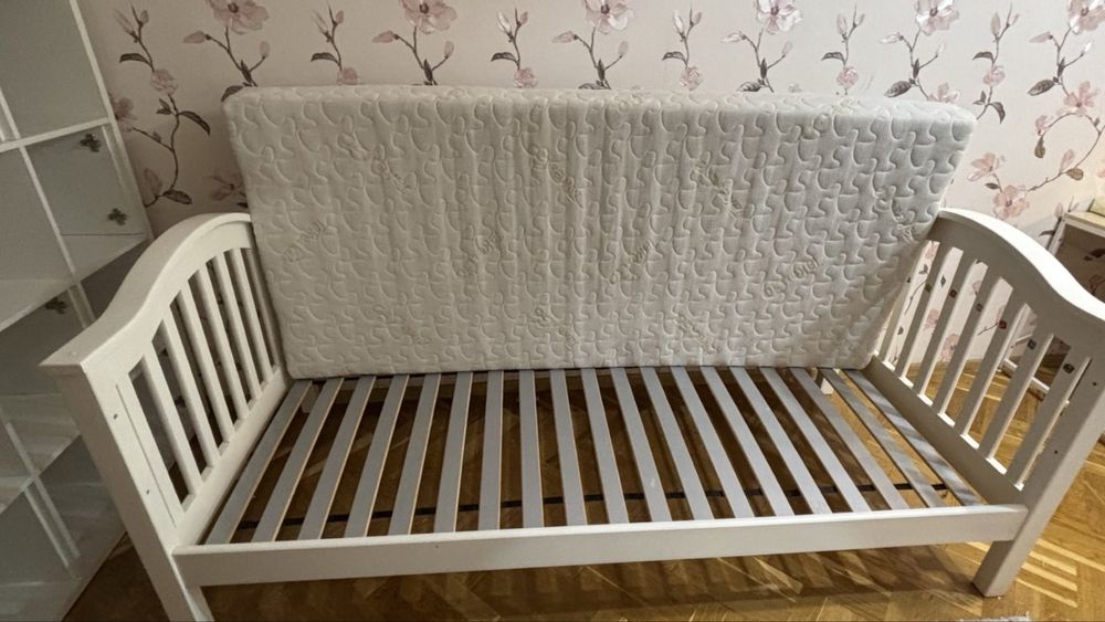 Продам мебель детскую