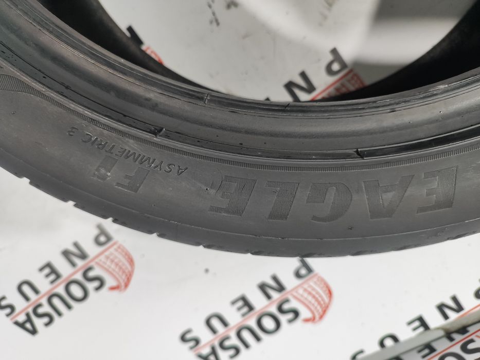 2 pneus semi novos good year 245-40R18 - Oferta dos Portes  140 Euros