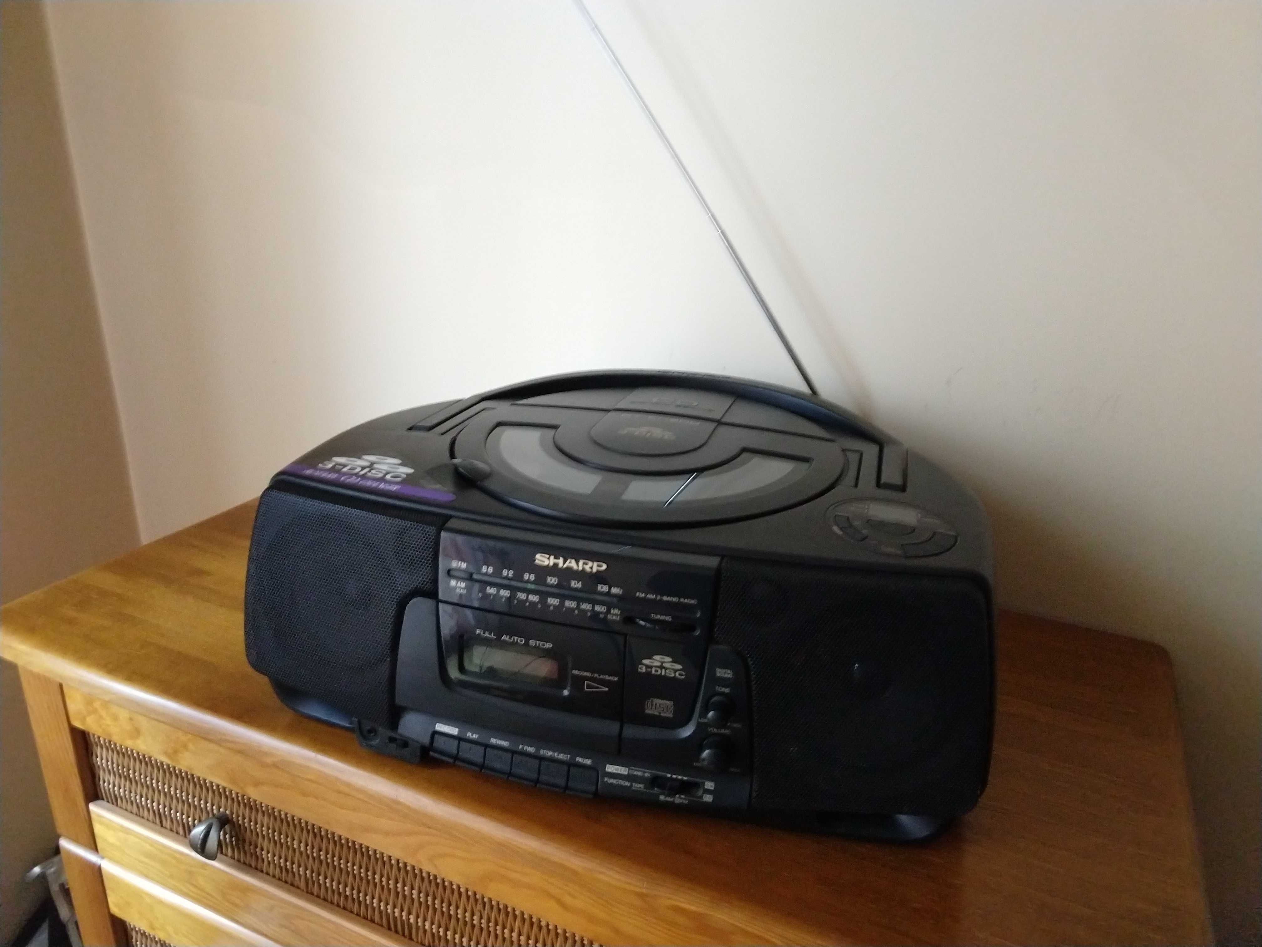 Radiomagnetofon CD. Sharp QT-CH300H Bombox na 3 płyty CD